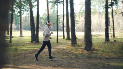 Waarom langzamer sporten je fitter maakt dan je denkt